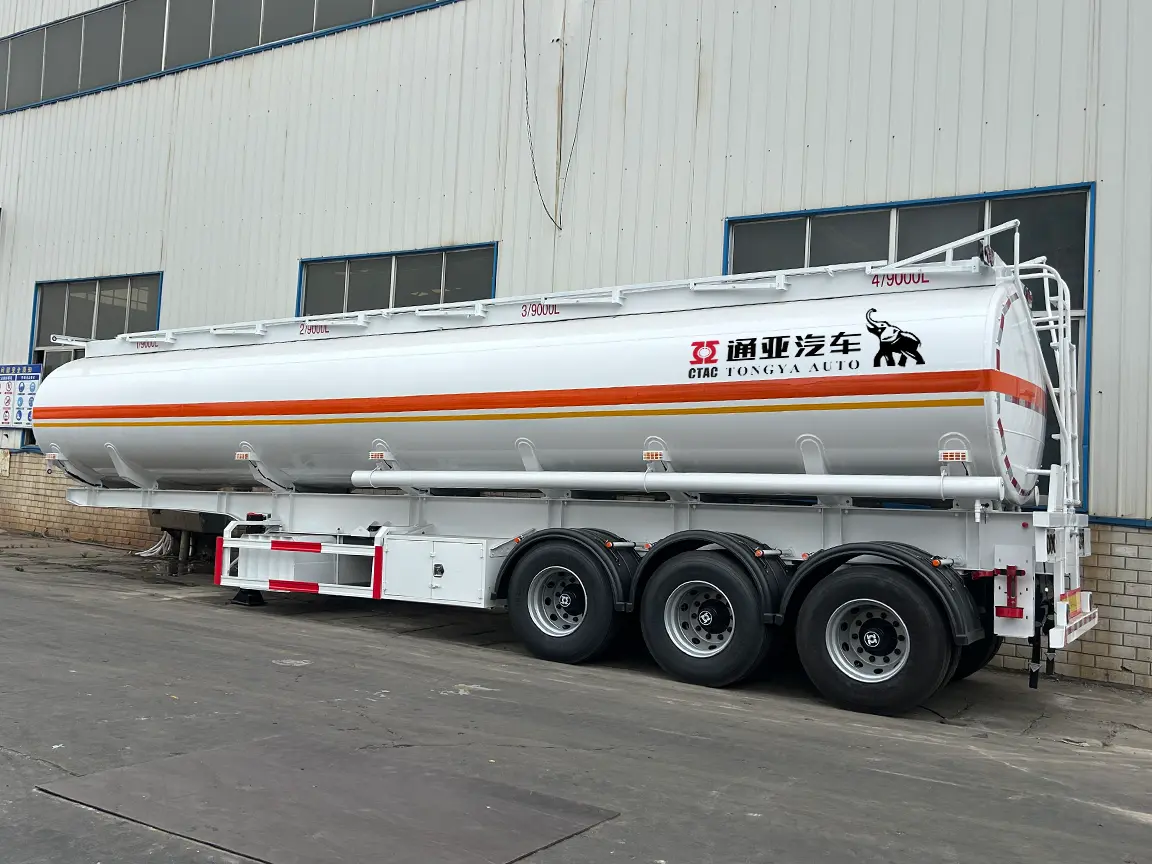 Semi-remorque-citerne à carburant en acier inoxydable de 36 m³