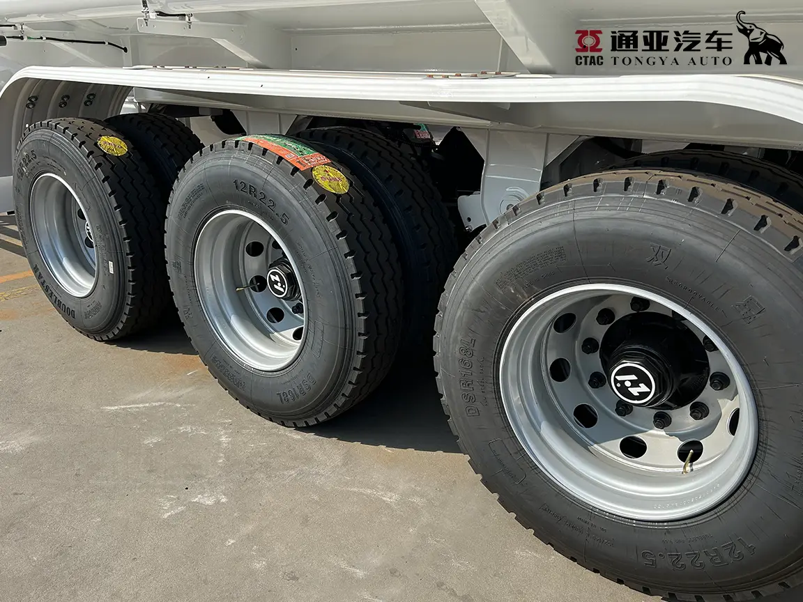 3 Axle 45,000L Oil Tanker Semi Trailer
