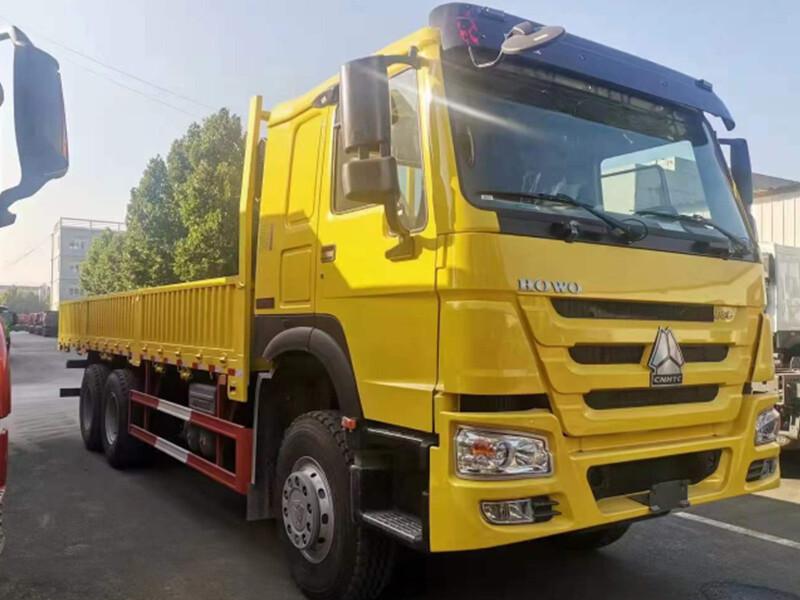 HOWO CARGO TRUCK