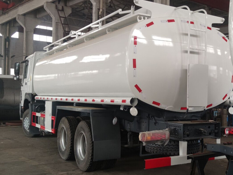 HOWO FUEL TANK TRUCK