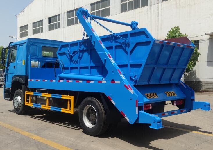 SINOTRUK HOWO 4X2 10m³ SKIP GARBAGE TRUCK