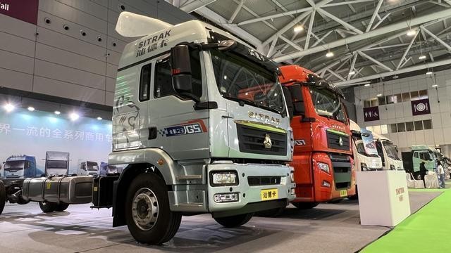 图片3 SINOTRUK Shines Bright at 2026 Shenzhen International Expo