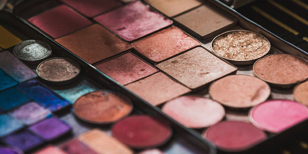 makeup-eyes-beauty-cosmetics.jpg