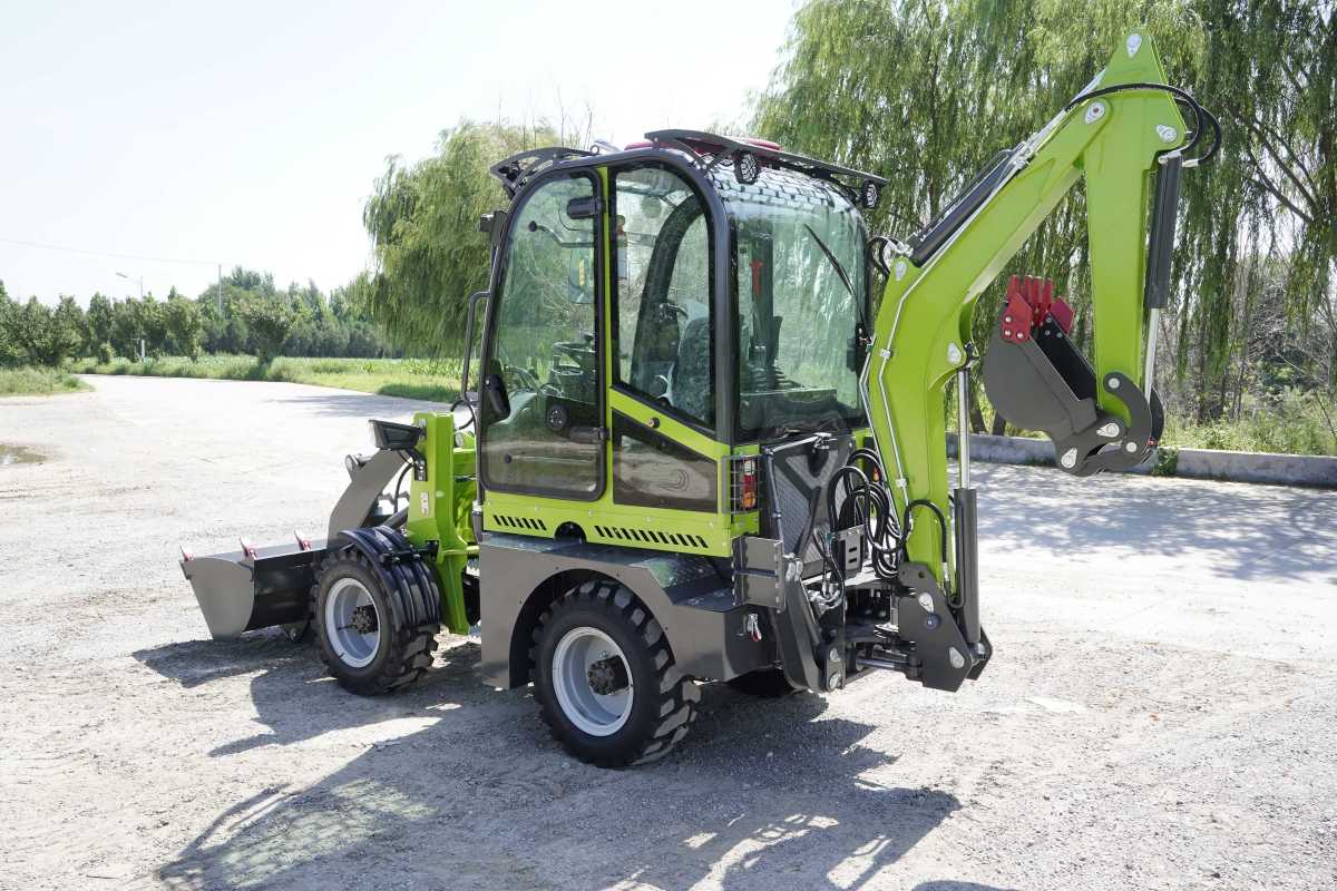 _DSC6148 Raiso Backhoe Loader LR15-20 & LR18-25: Compact Machines for Efficient Construction, Farming, and Municipal Projects