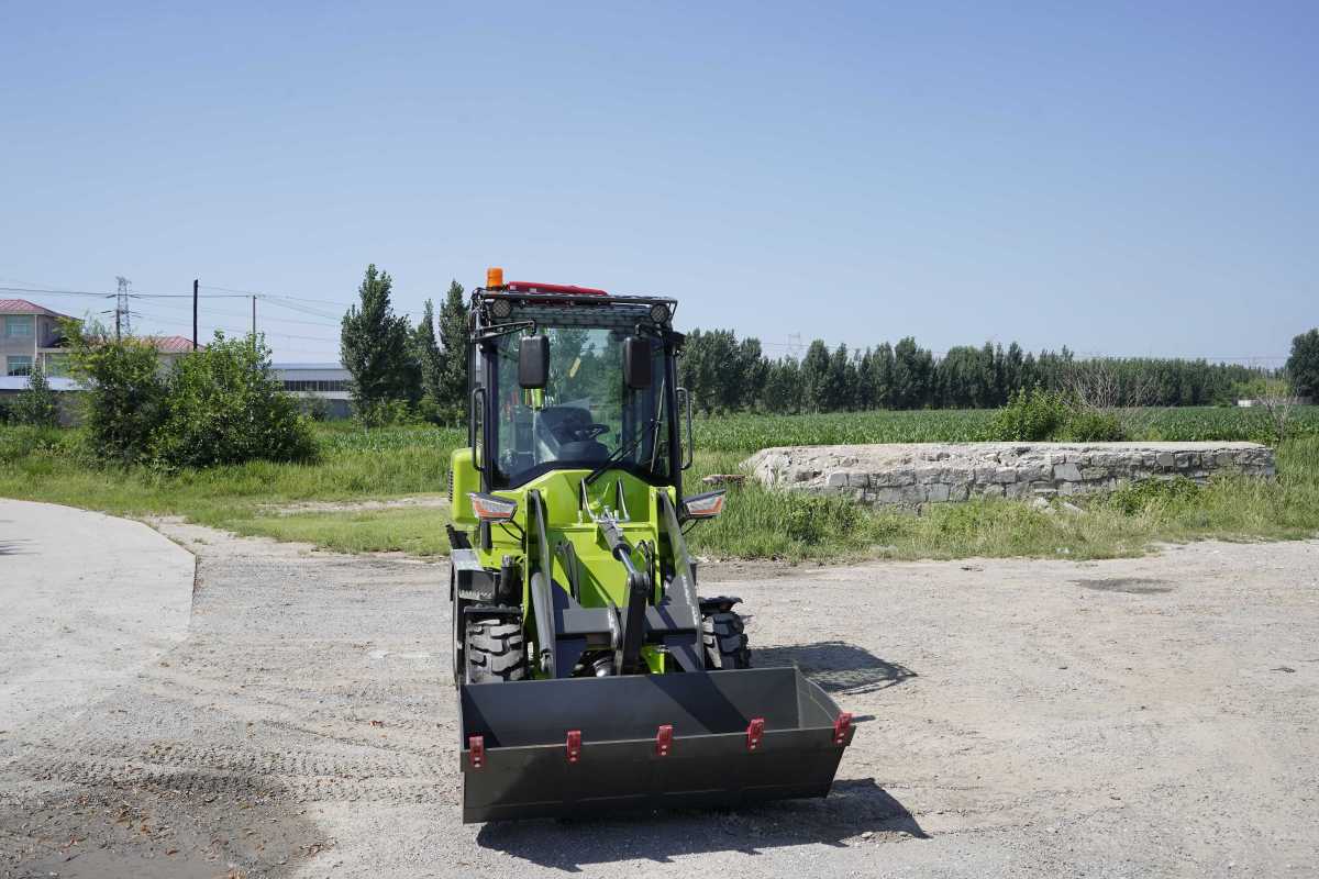 _DSC6151 Raiso Backhoe Loader LR15-20 & LR18-25: Compact Machines for Efficient Construction, Farming, and Municipal Projects