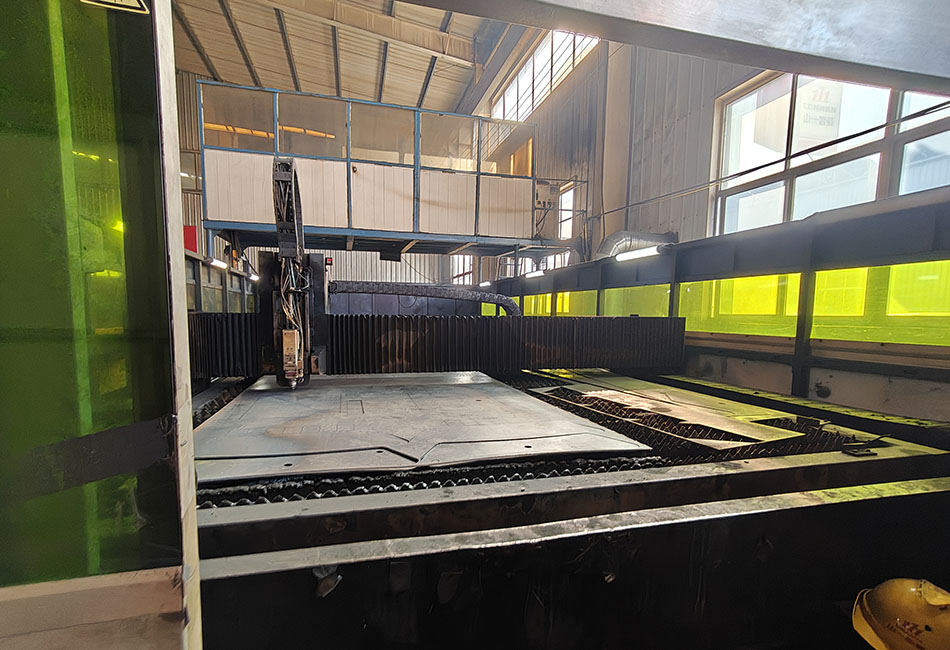 30KW laser cutte