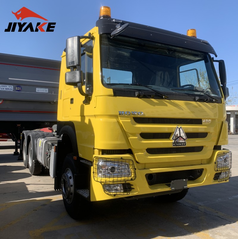Right-hand drive 400HP Tractor truck