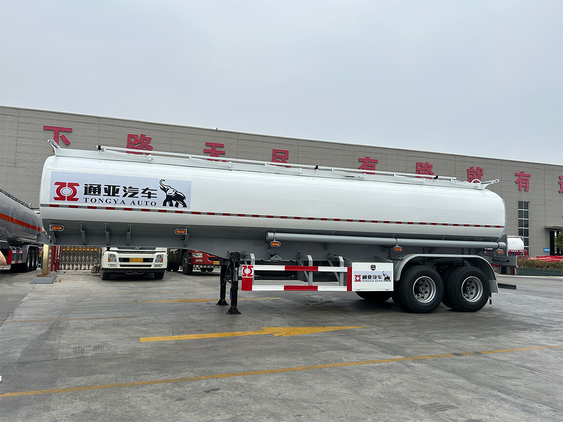 Semi-remorque citerne à carburant à 2 essieux à vendre