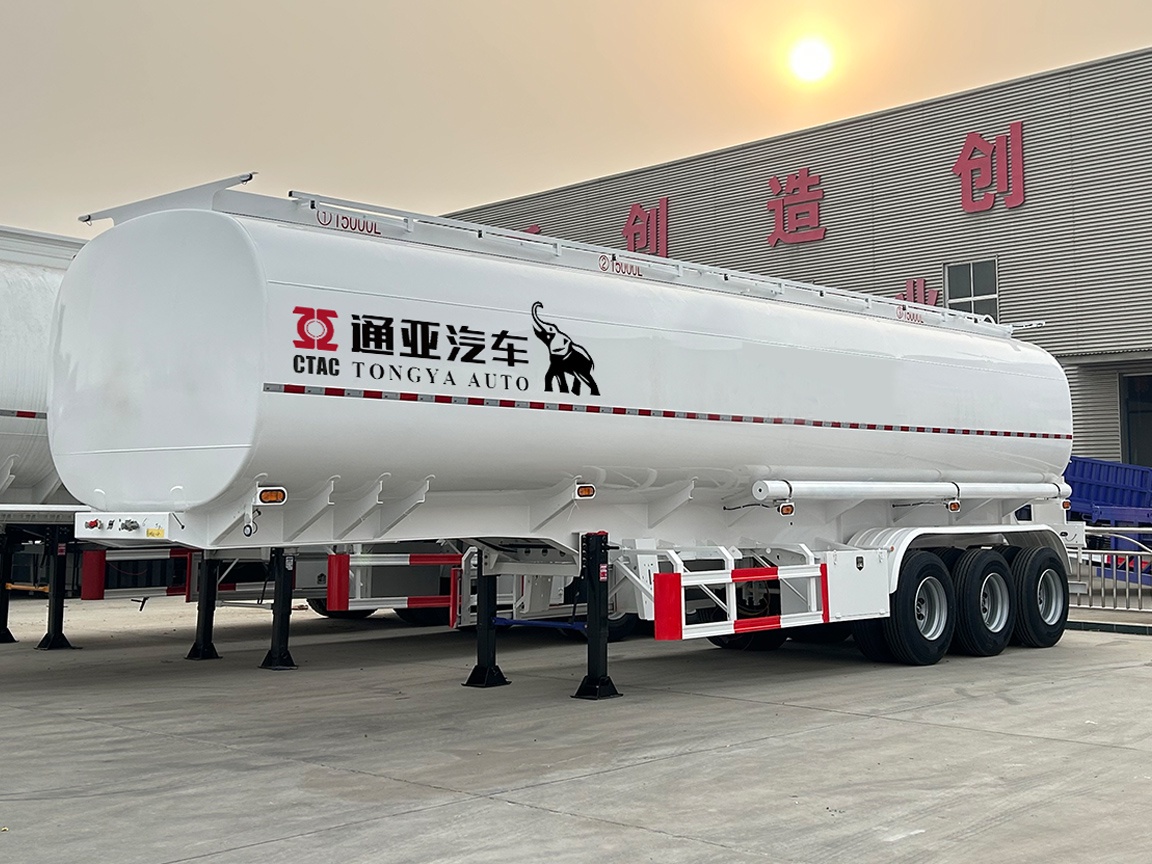 Semi-remorque citerne à huile 3 essieux de 45 000 litres