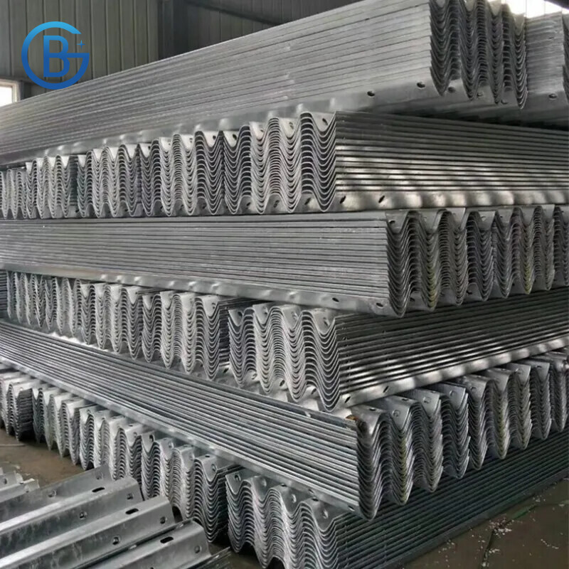 Highway cost-effective guardrail traffic device Galvanized sheet strong guardrail Highway cost-effective guardrail traffic device Galvanized sheet strong guardrail