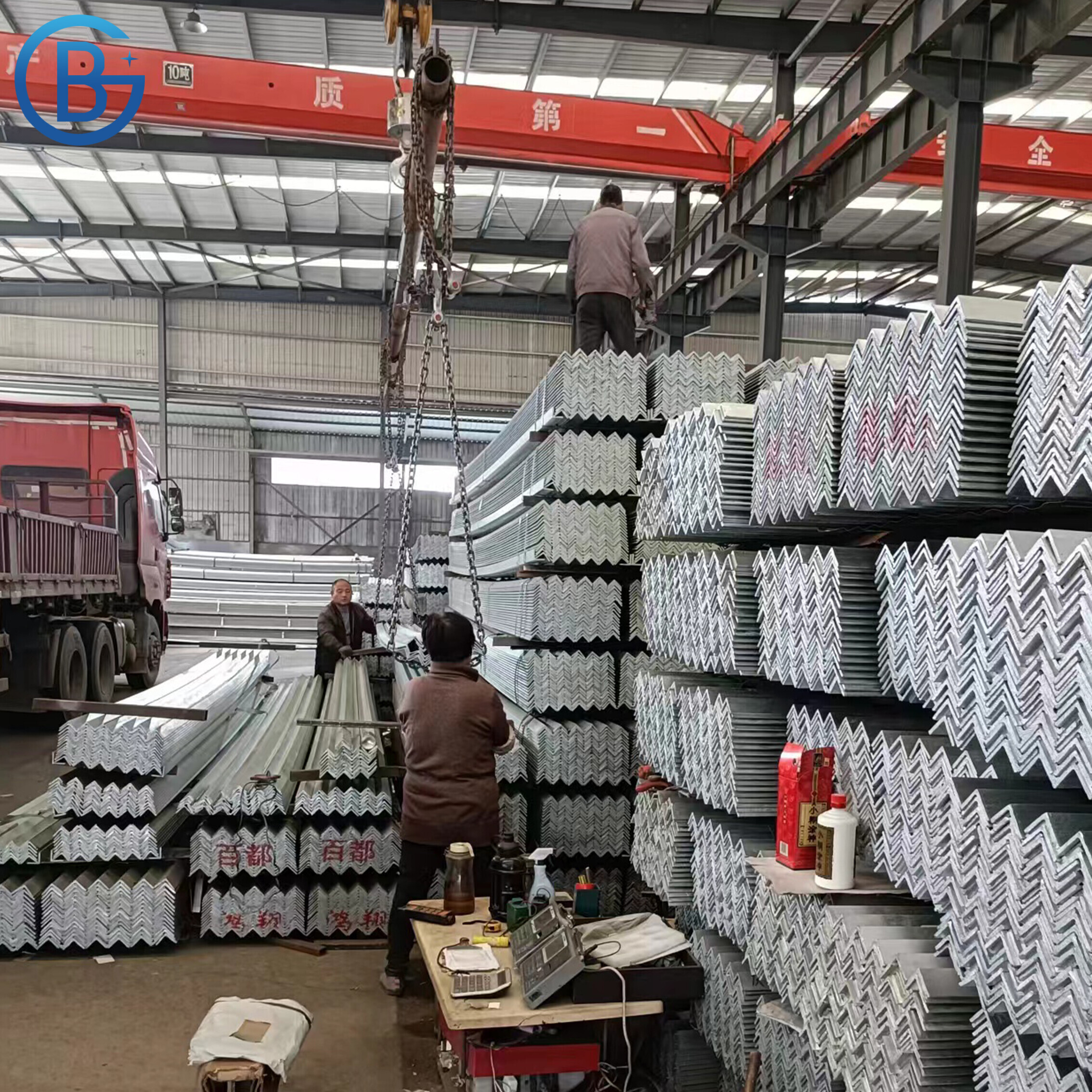 Slotted Angle Iron/ Hot Rolled Angle Steel/ MS Angles Size