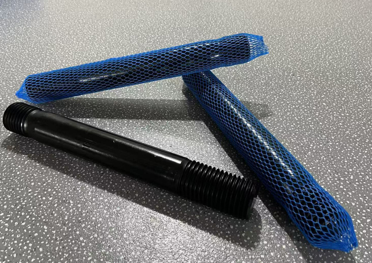 STUD-RAYCHIN4.jpg STUD-RAYCHIN4.jpg