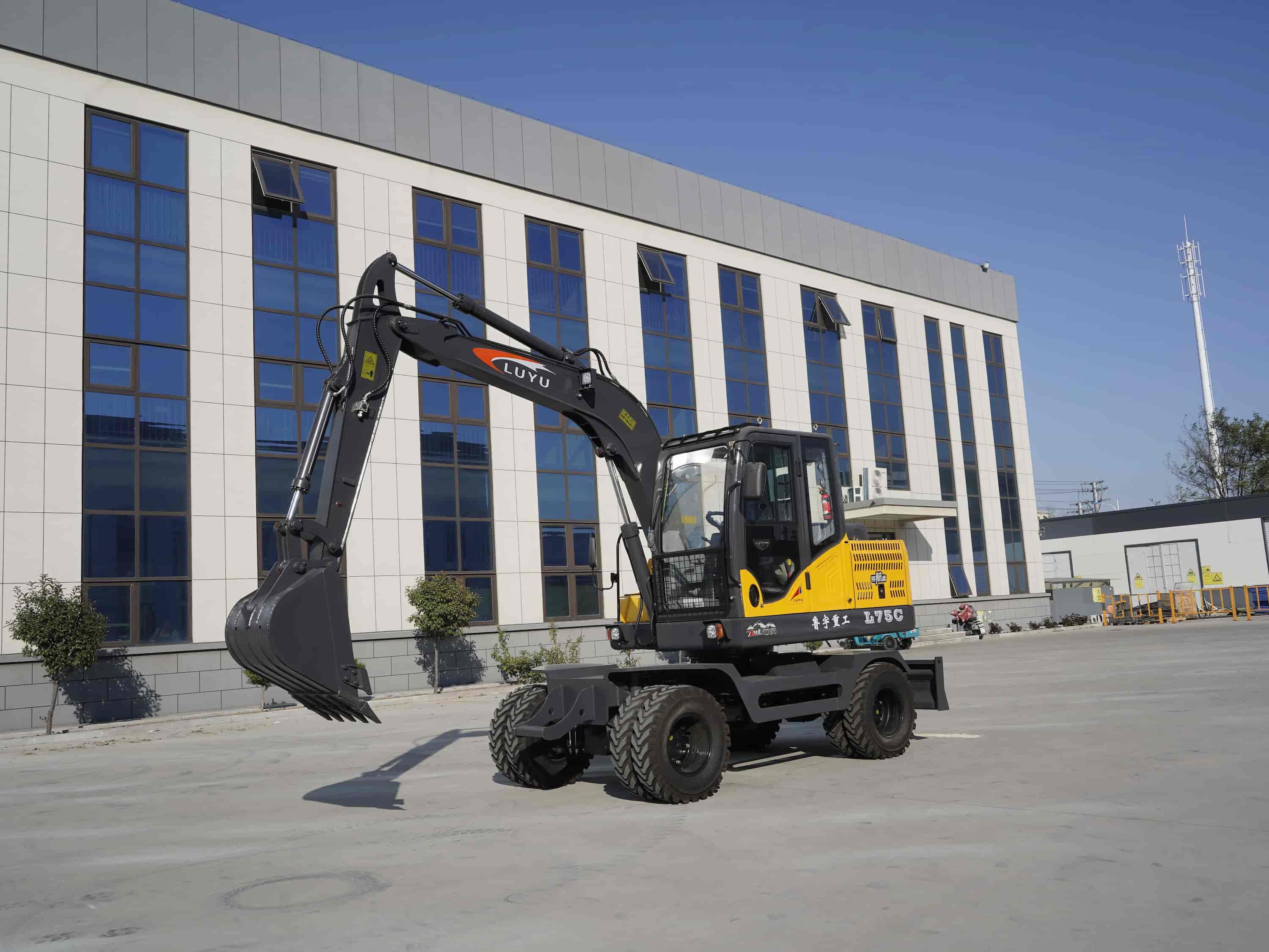 How to Choose a Reliable Wheel Excavator? Top 3 Configurations for the Best ROI from LUYU