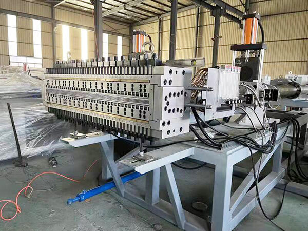 Low cost Plastic PP/PVC hollow Construction Formwork Building Template Making Machine by recycled PP material environment friendly
