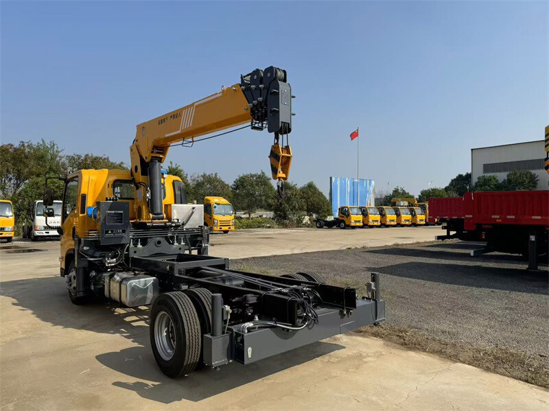 Truck Crane - Hydraulic Lifting & Transport Solution
