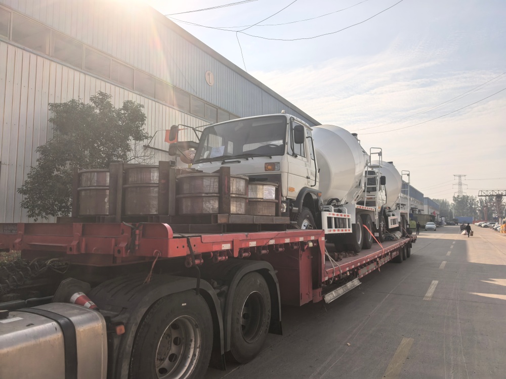Rail-Mounted Concrete Mixer Trucks Shipped to the Philippines Rail-Mounted Concrete Mixer Trucks Shipped to the Philippines
