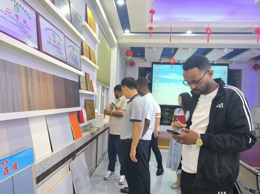 e6dcd2d5de7c00229bc0ff5f9980ed0d China Egypt Building Materials Cooperation Takes New Steps: Ethiopian Merchants Visit Our Company and Negotiate Cooperation