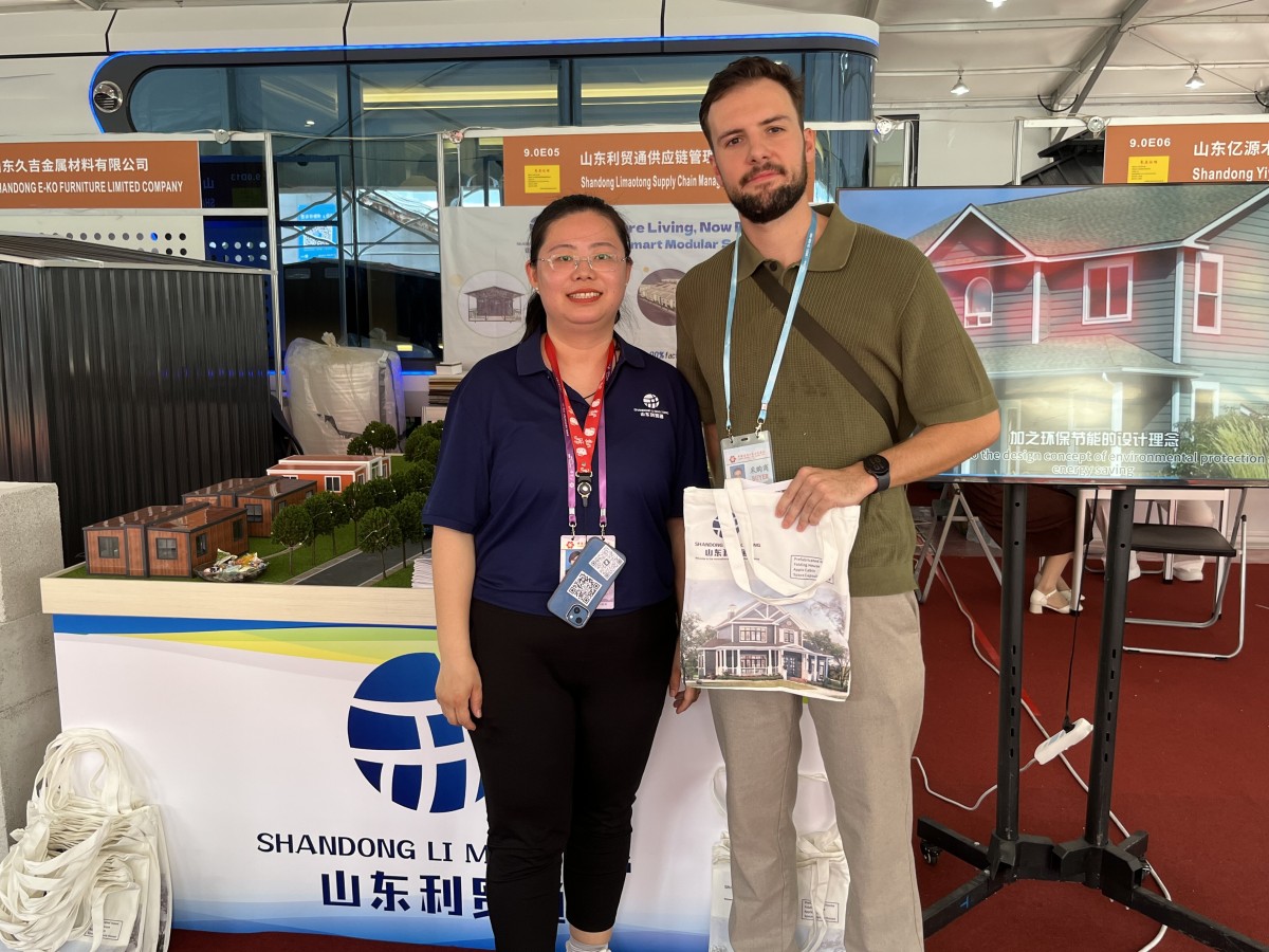 Shandong Limaotong Shining Second Canton Fair, prefabricated building exhibits attractless countless attention (en anglais)