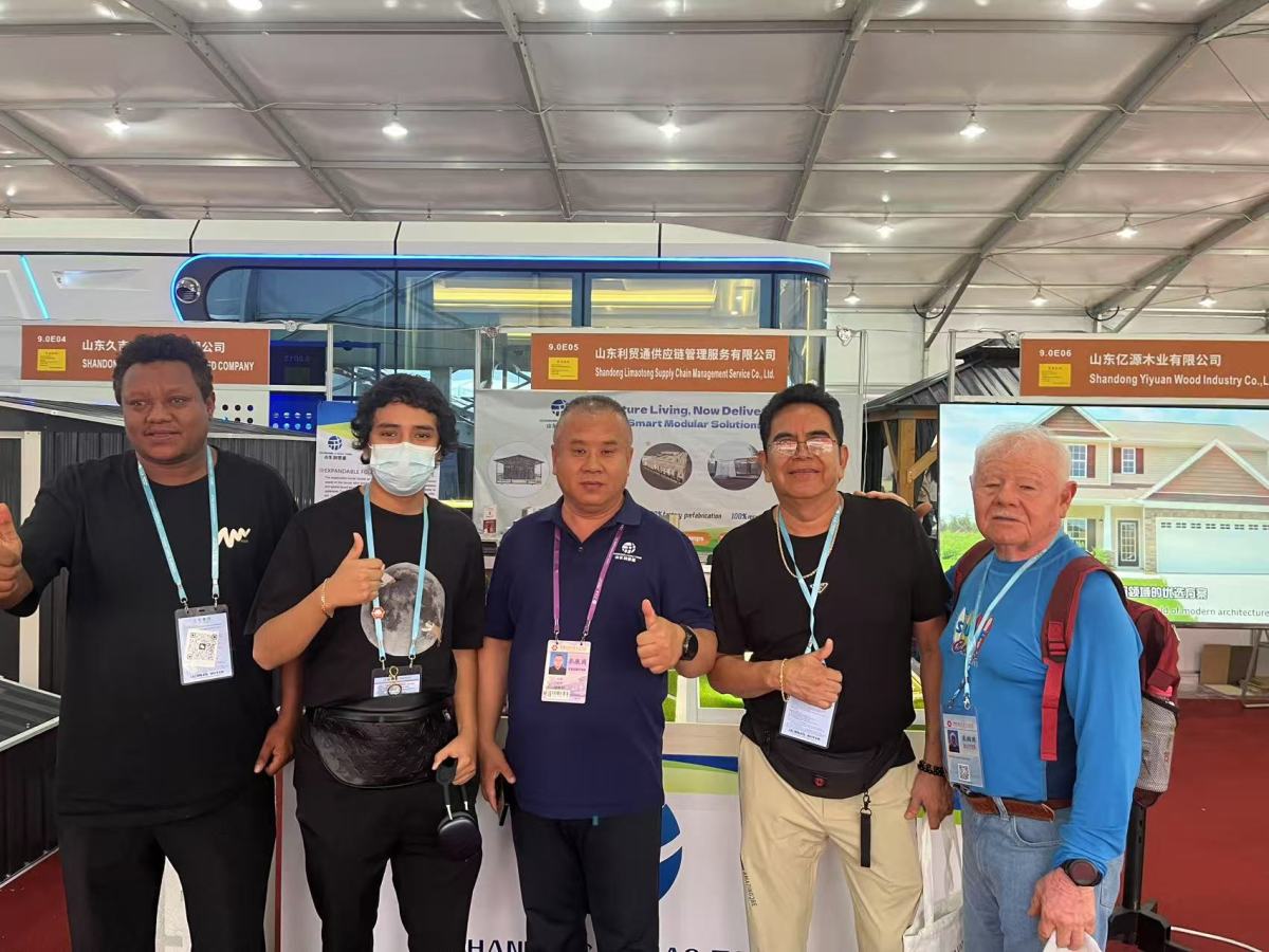 Shandong Limaotong Shining Second Canton Fair, prefabricated building exhibits attractless countless attention (en anglais)