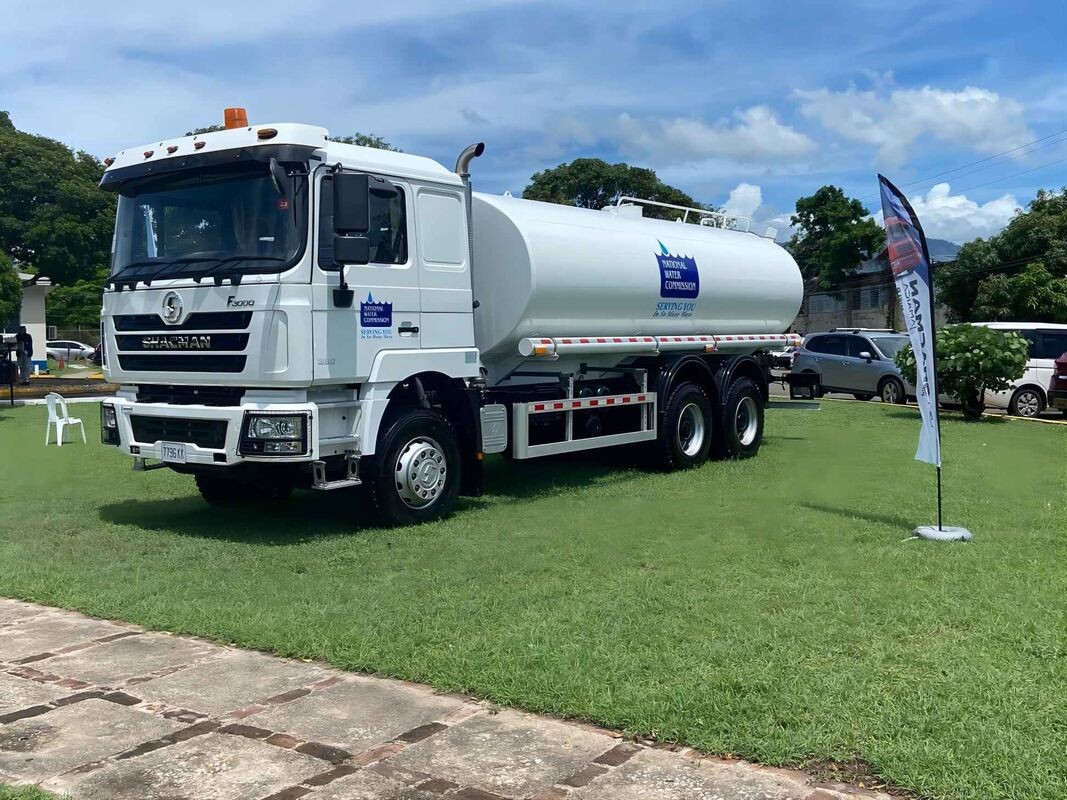 F3000 Oil tanker truck 6x4