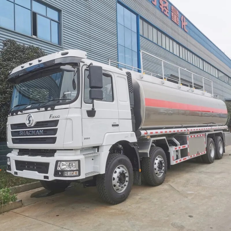 F3000 Oil tanker truck 8x4
