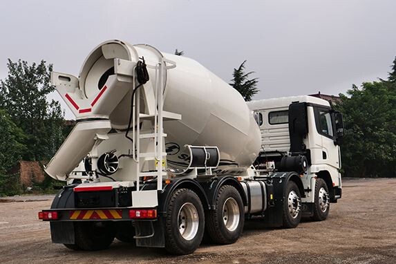 X3000 8x4 Cement Mixer Truck
