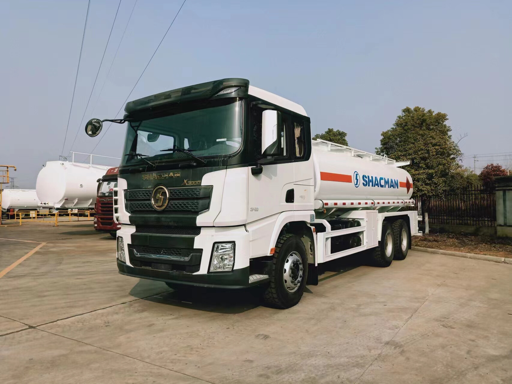 X3000 6X4 Oil Tanker Truck