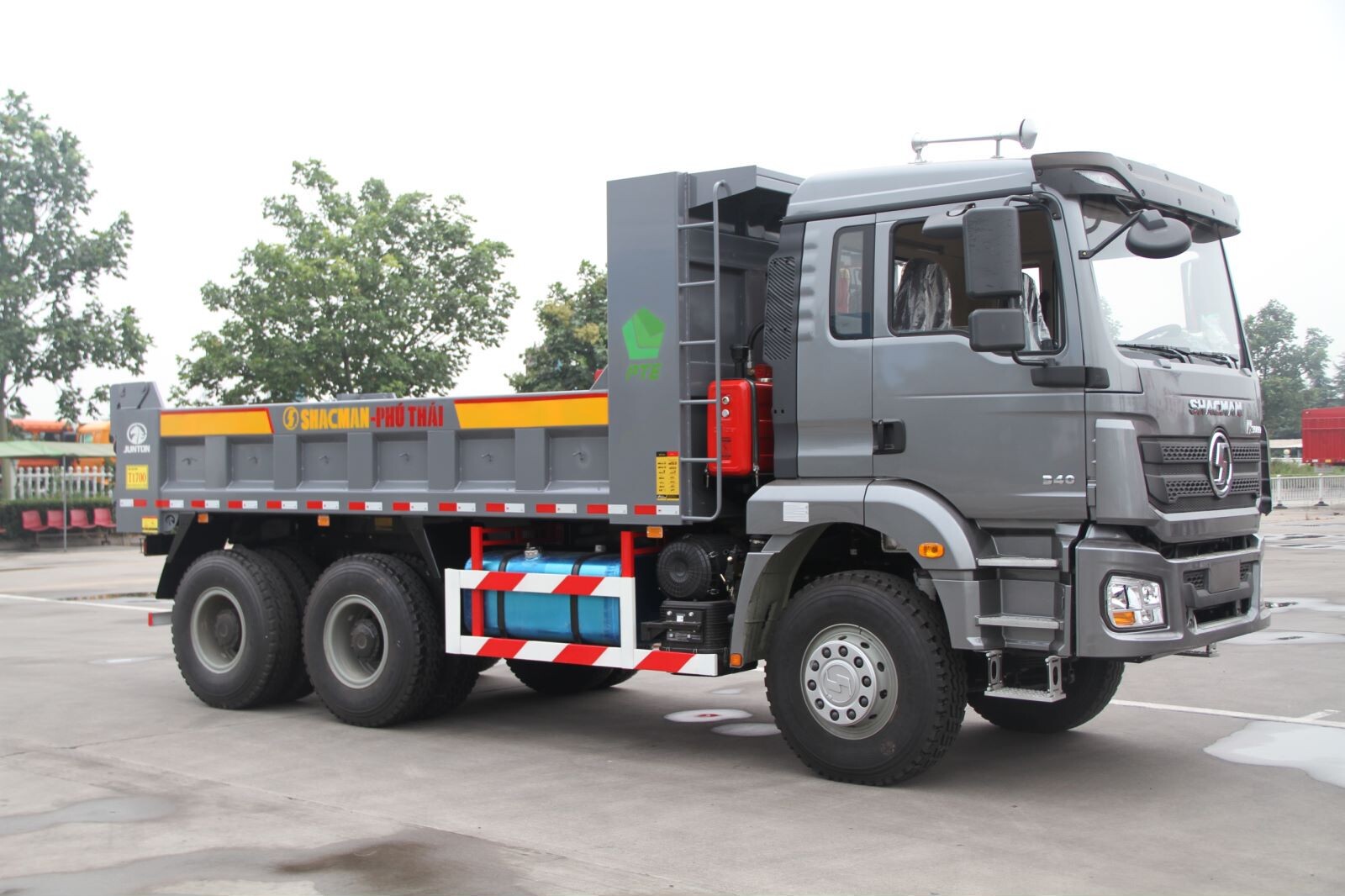 H3000 6X4 Dump Truck