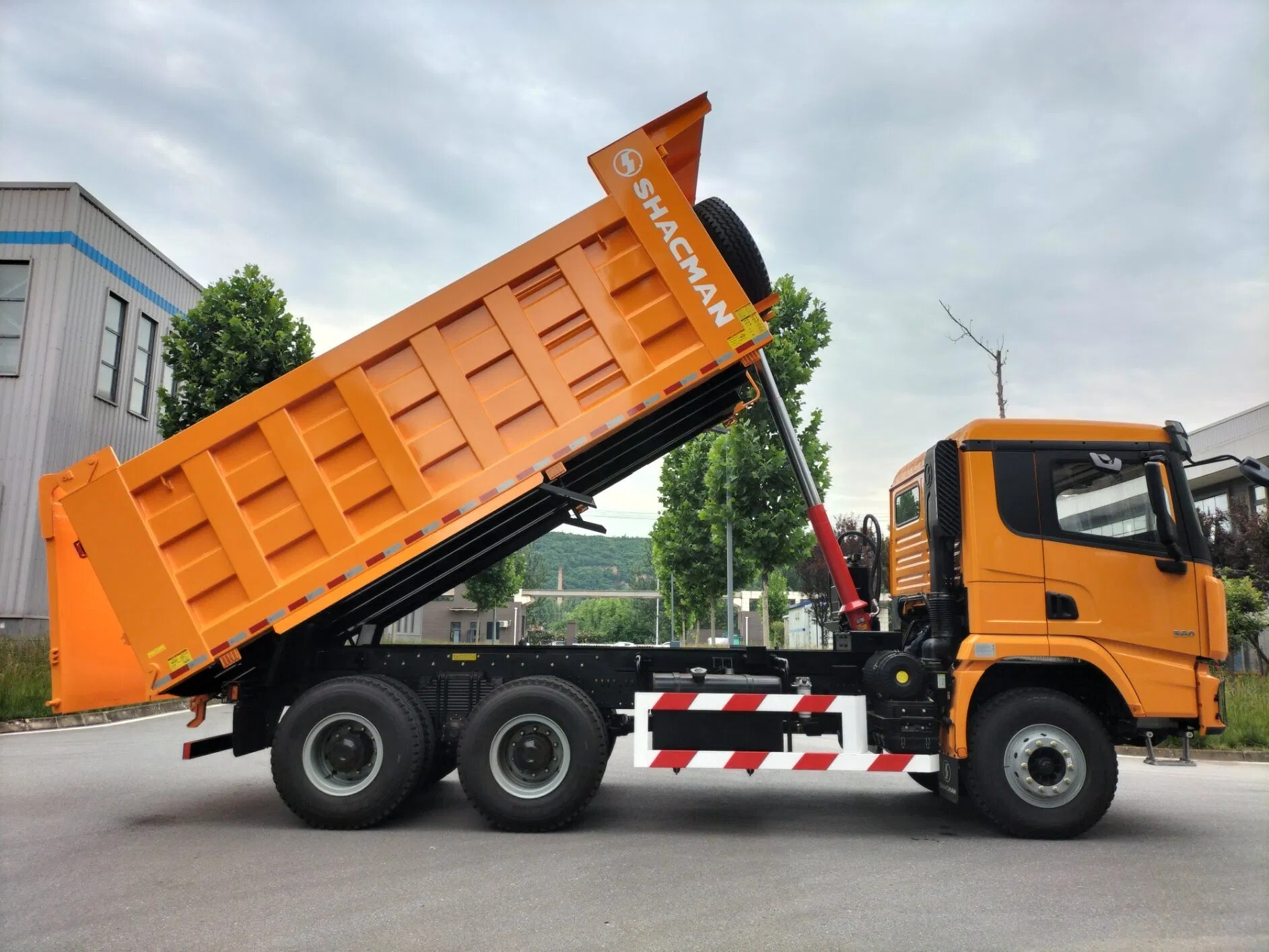 X3000 6x4 Dump Truck