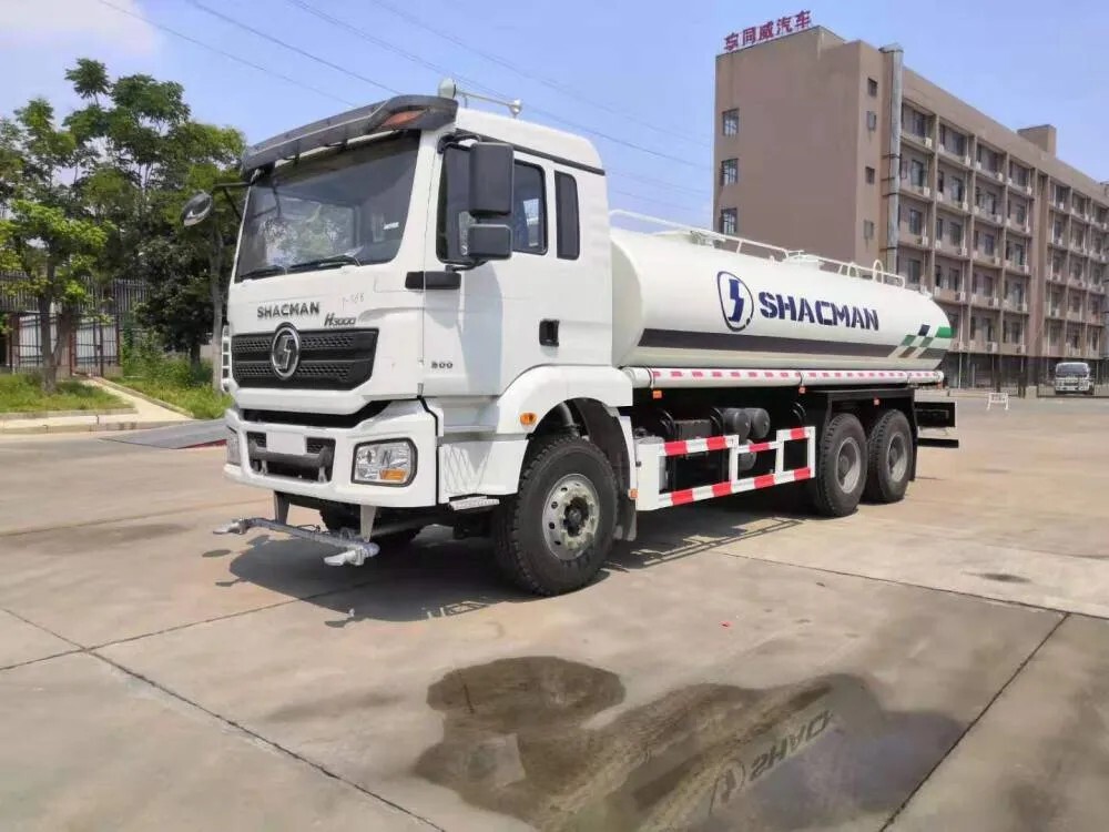 H3000 6×4 Sprinkler Truck