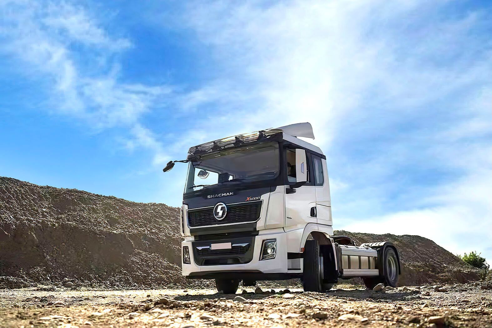 X5000 4x2 Tractor Truck