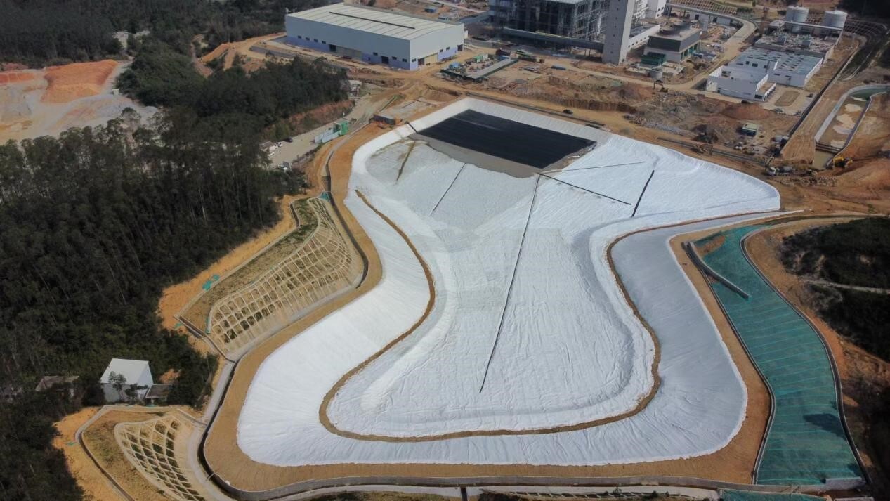 The Role of Geomembranes in Landfills The Role of Geomembranes in Landfills