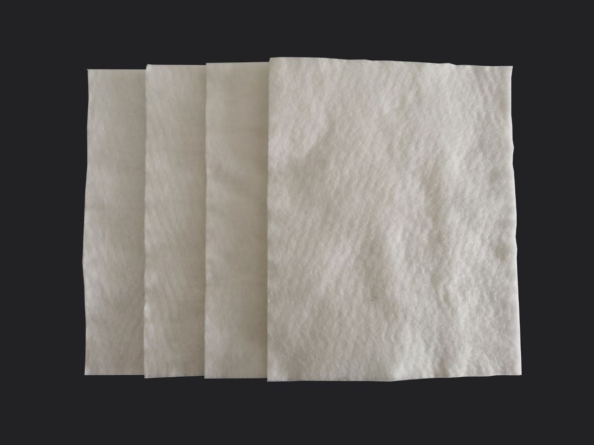 Singed continuous filament geotextile fabric is a durable, nonwoven geosynthetic material that features excellent filtration, reinforcement, and erosion control, ideal for infrastructure and environmental projects.