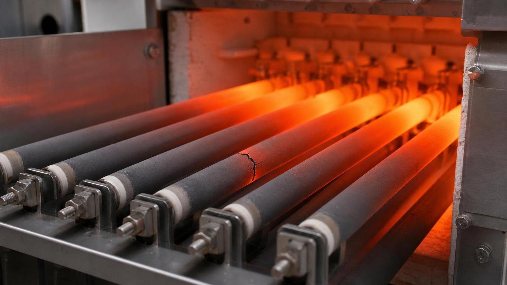 What Causes Silicon Carbide Rods to Crack Easily?