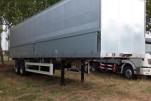 SHACMAN 25FT Wing Van Trailer
