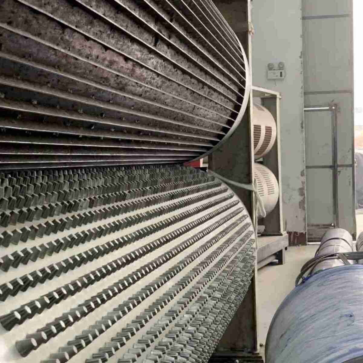 Planche de drainage à fossettes en plastique