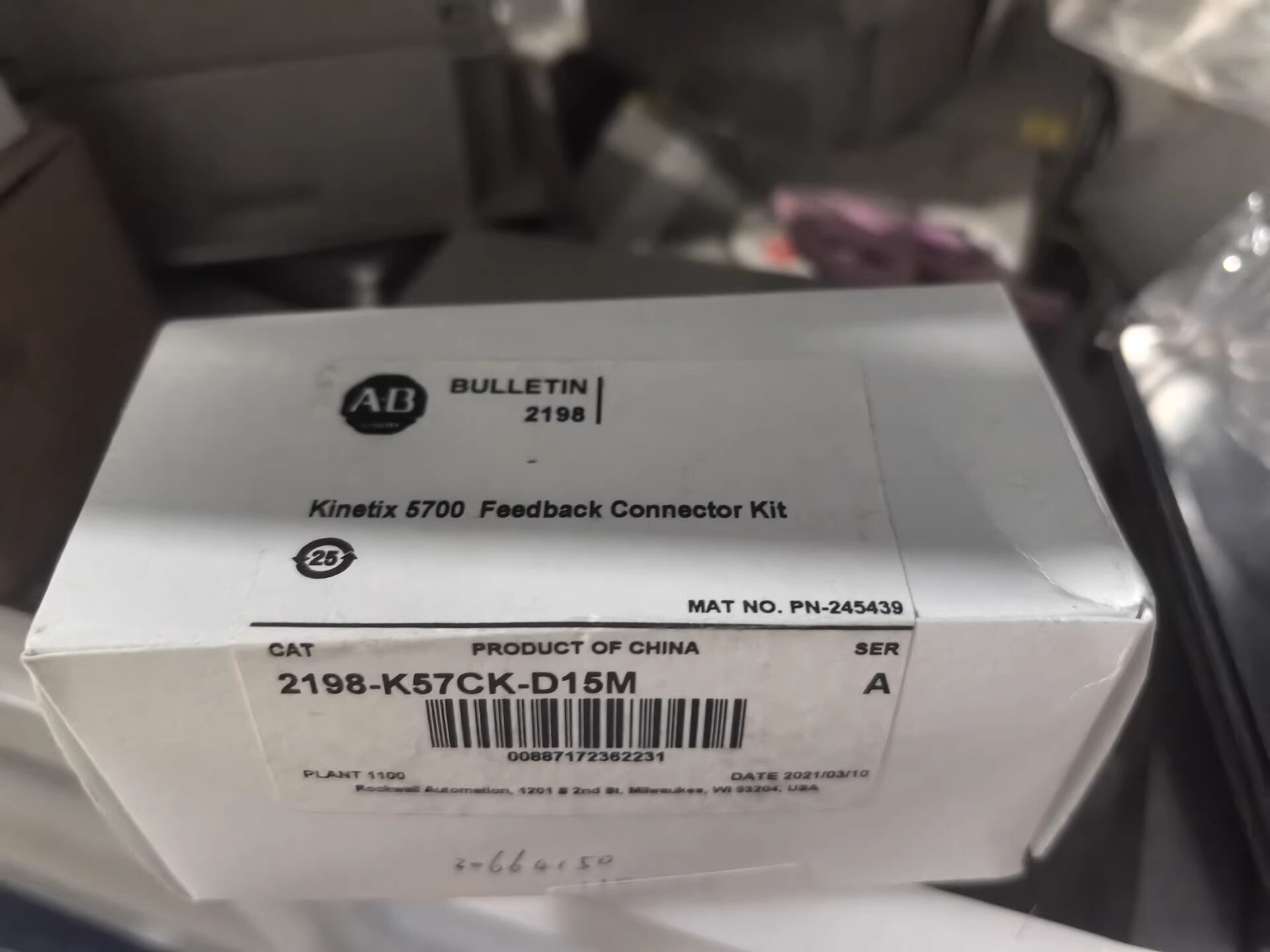 Allen-Bradley 2198-K57CK-D15M, Servo Drive Feedback Cable Connector Brand New and Genuine inverter test OK Fast Shipping