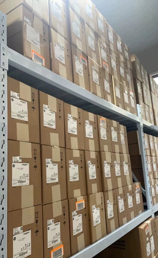 Allen-Bradley Servo Drive 2098-DSD-030 Brand New and Genuine inverter test OK Fast Shipping