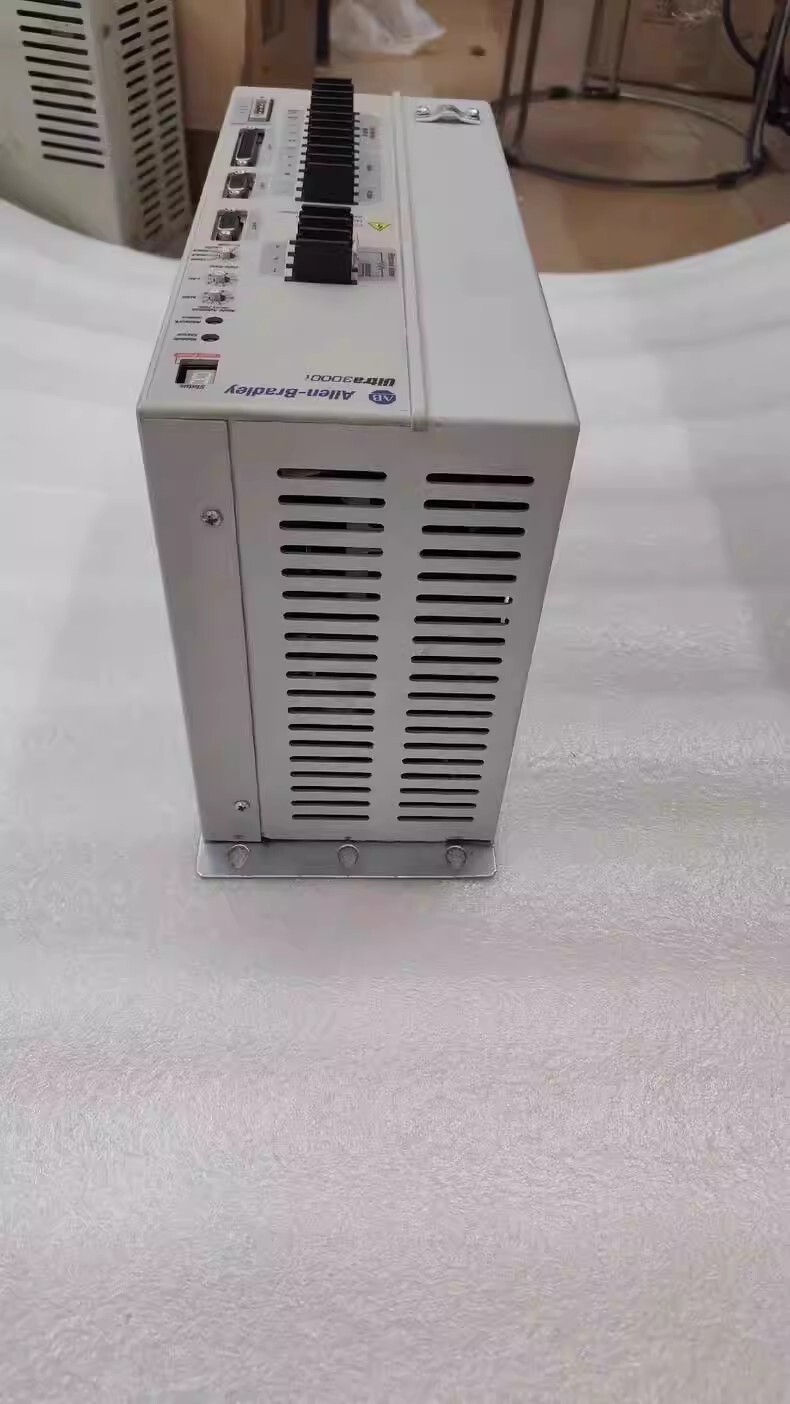 Allen-Bradley Servo Drive 2098-DSD-HV050-DN Brand New and Genuine inverter test OK Fast Shipping