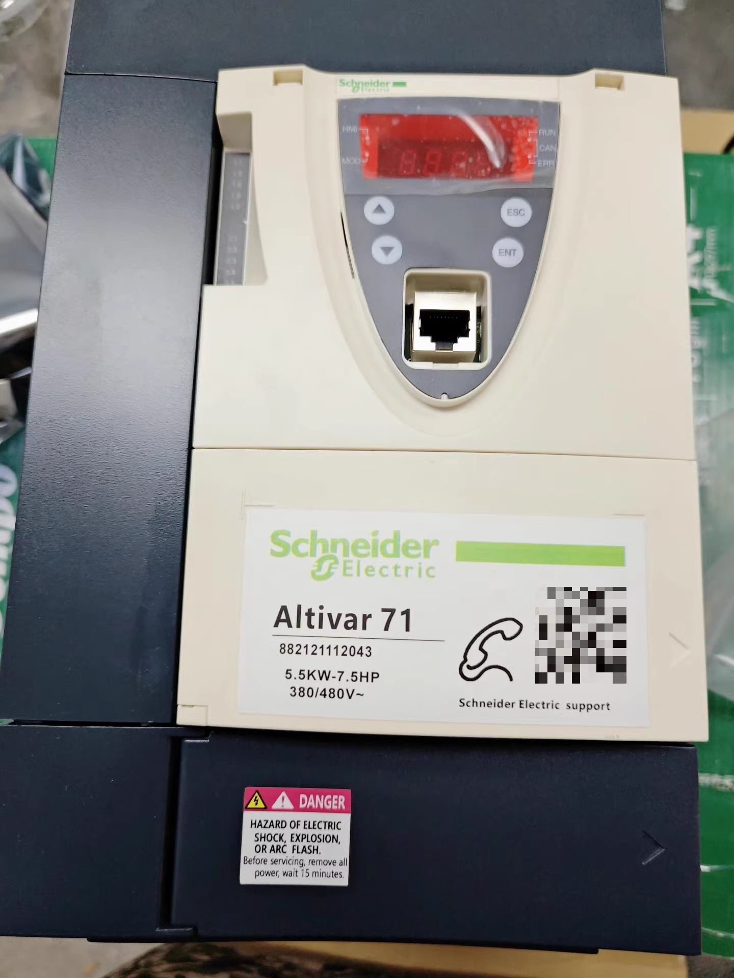 Schneider Switch ATV71HU55N4Z Frequency Converter, 5.5 kW Soft Starter Drive Module Brand New and Genuine inverter test OK Fast Shipping