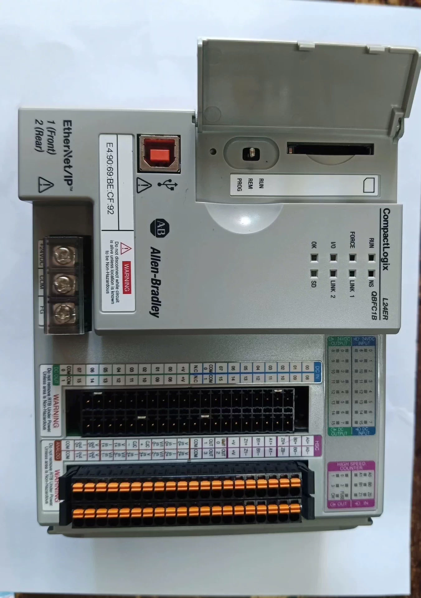 1769-L24ER-QBFC1B  Allen-Bradley SFrequency Converter Brand New and Genuine inverter test OK Fast Shipping