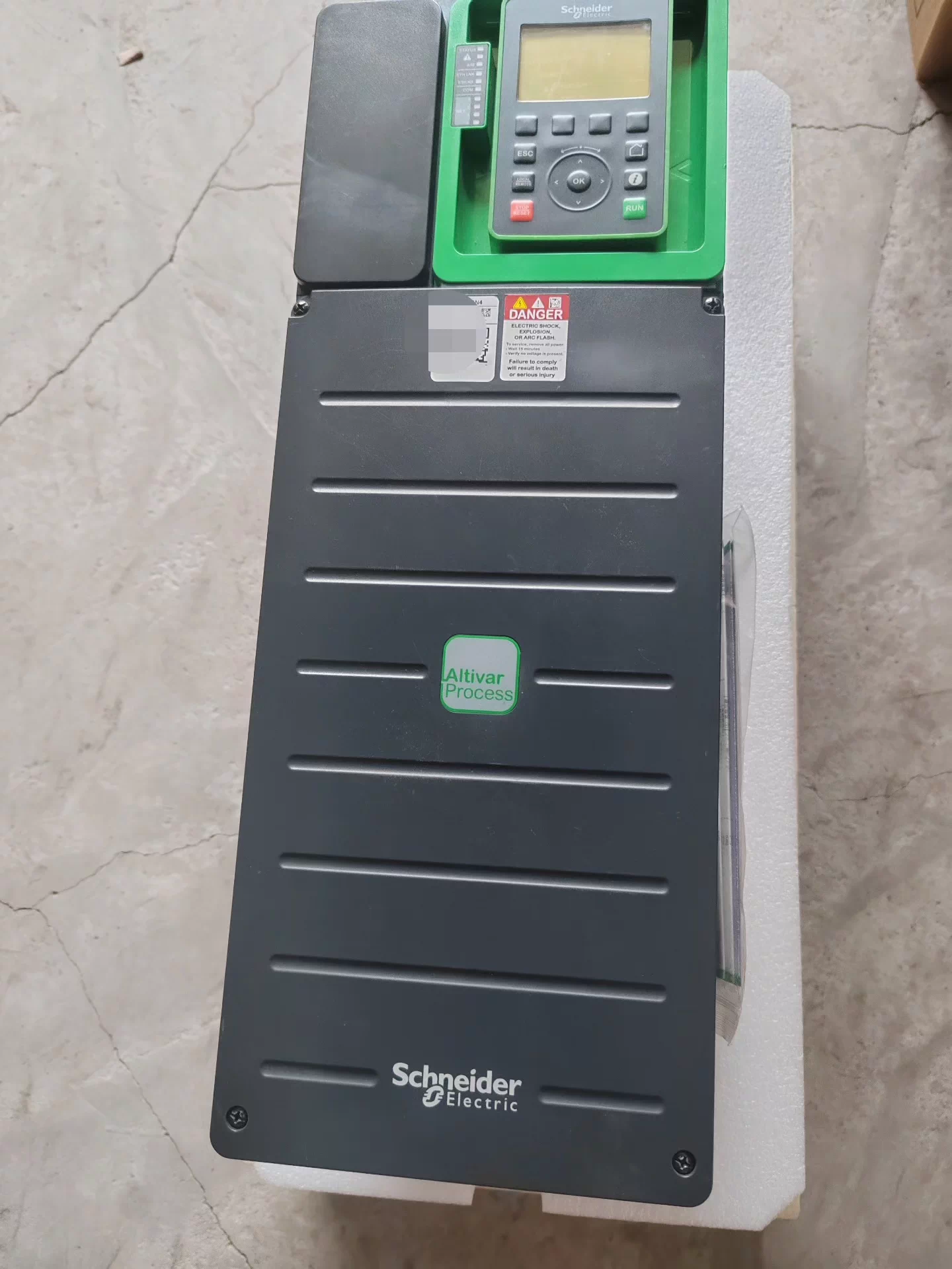 Schneider  ATV630D15N4 Brand New and Genuine inverter test OK Fast Shipping
