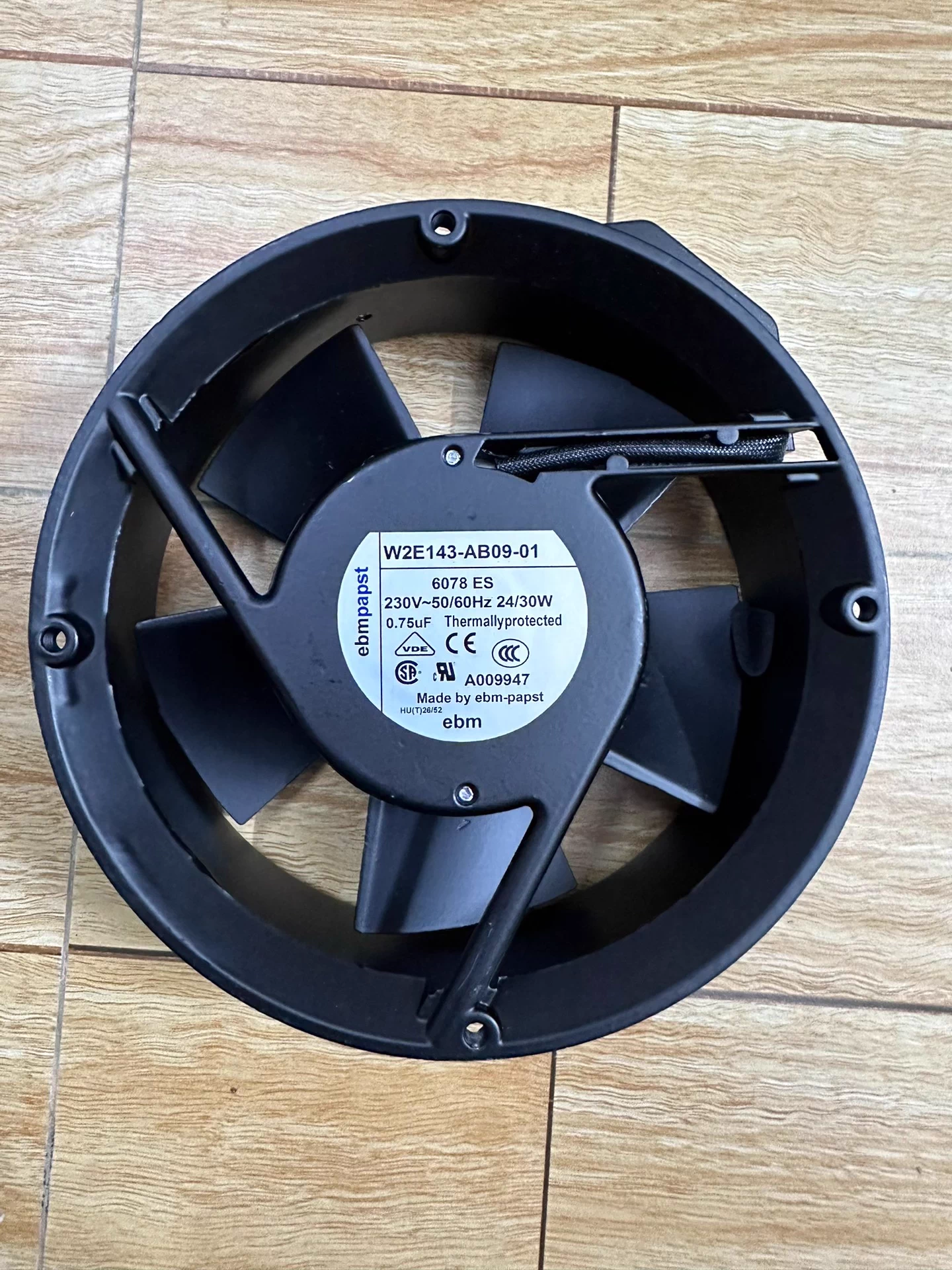 W2E143-AB09-01 Cooling fan Fan Brand New and Genuine inverter test OK Fast Shipping