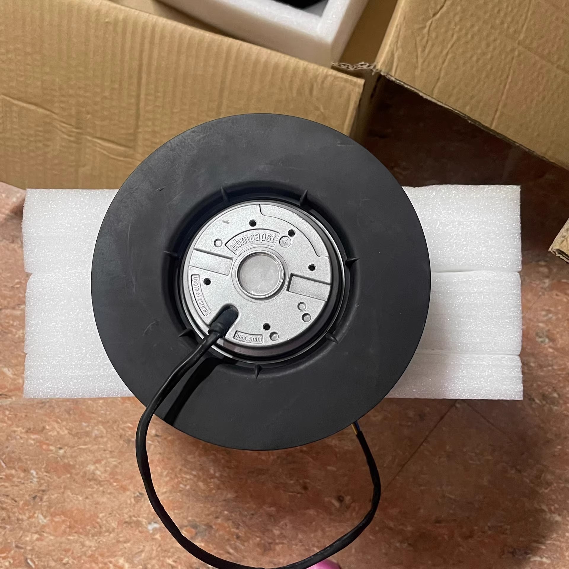 R2S175-AB56-21 Cooling fan Fan Brand New and Genuine inverter test OK Fast Shipping