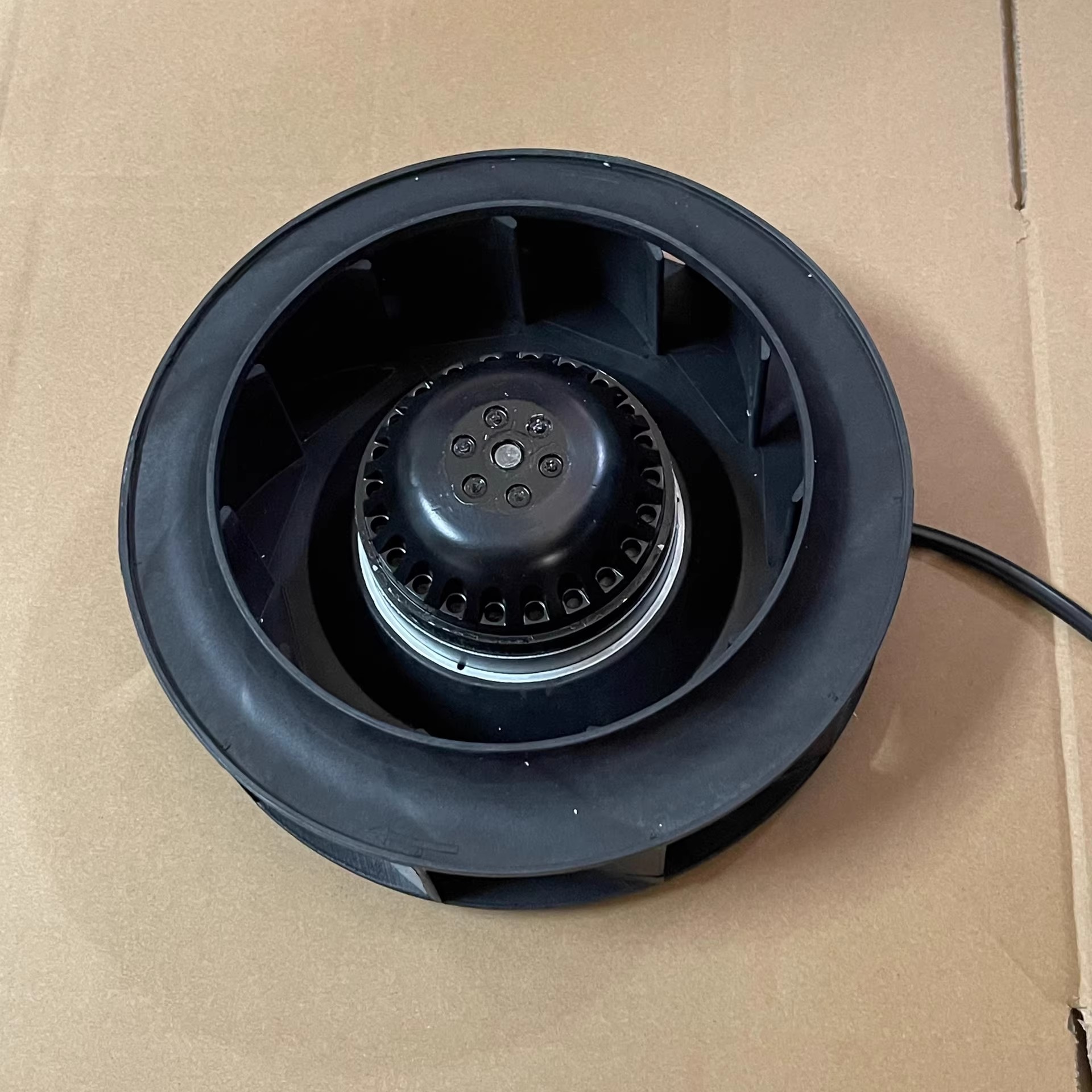 R2E133-BH66-30 Cooling fan Fan Brand New and Genuine inverter test OK Fast Shipping