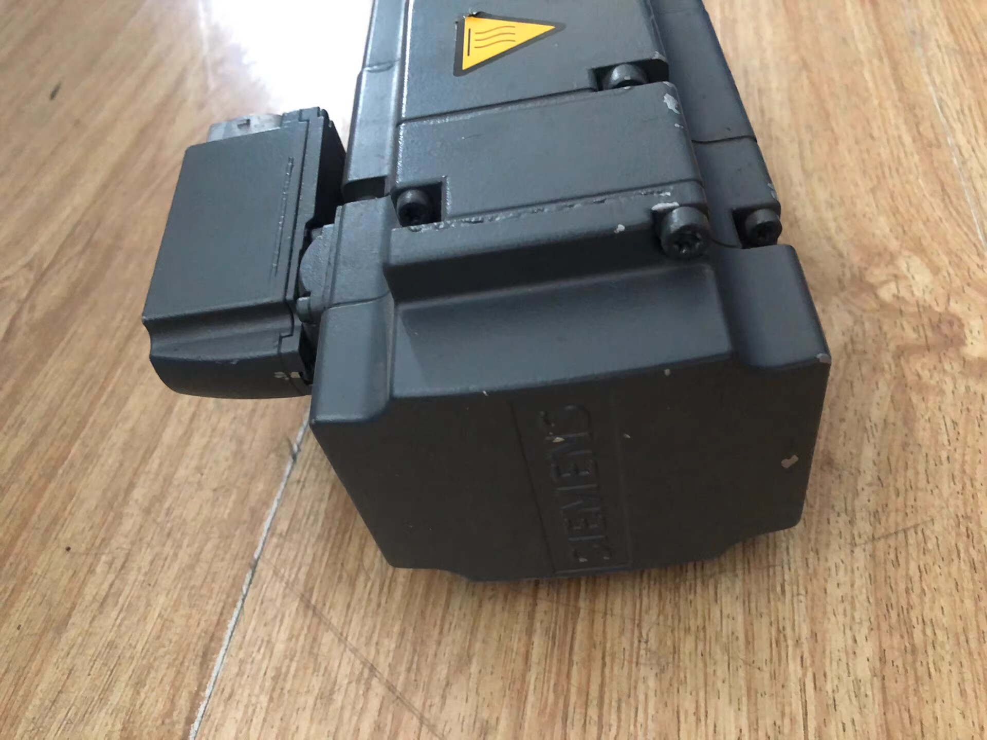 Siemens servo drive 1FK7042-5AF71-1FH3 Brand New and Genuine inverter test OK Fast Shipping