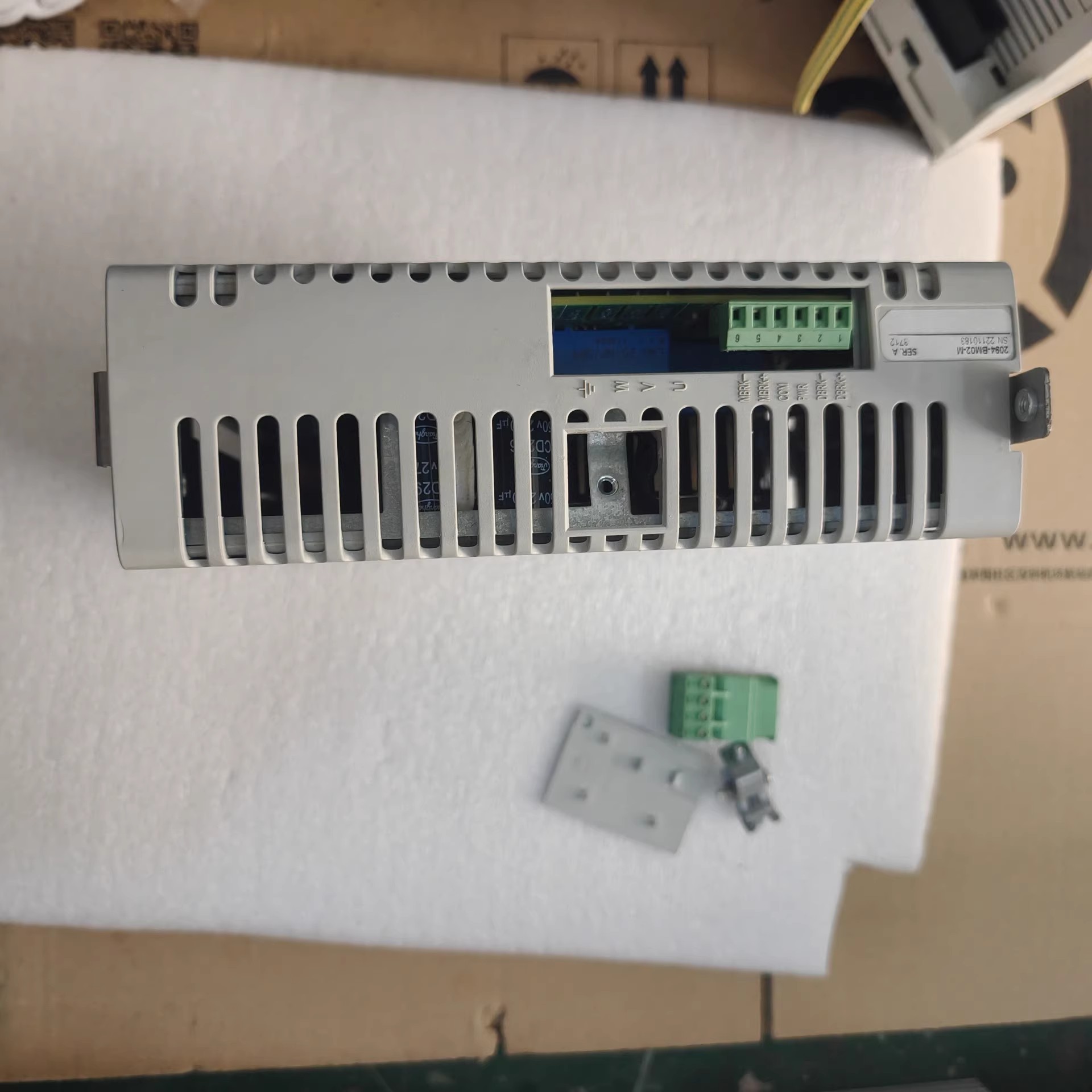 2094-BM02-M Allen-Bradley SFrequency Converter Brand New and Genuine inverter test OK Fast Shipping