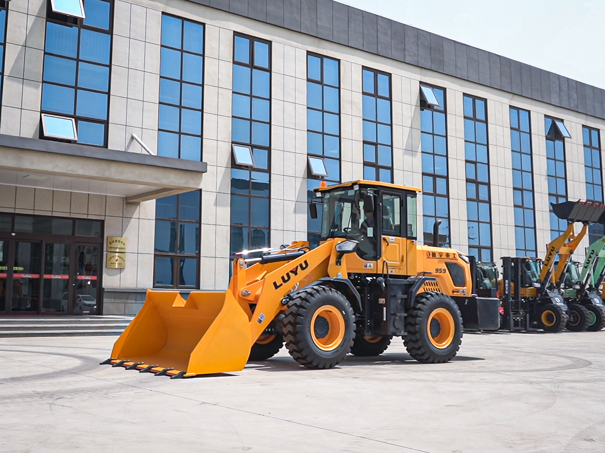 Self-leveling Loaders