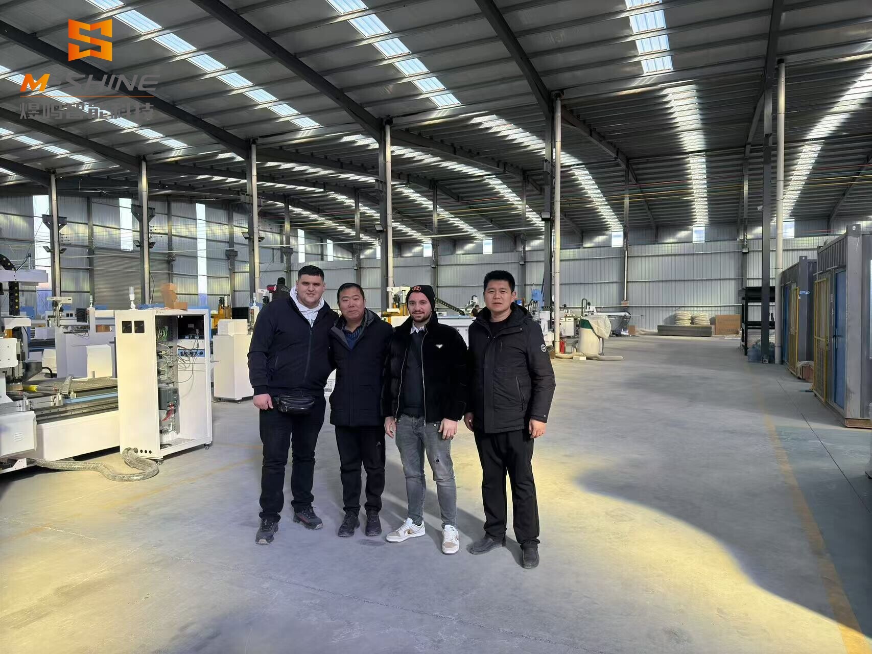 Italian customer selected furniture production line, high-precision edge banding machine+intelligent six sided drill