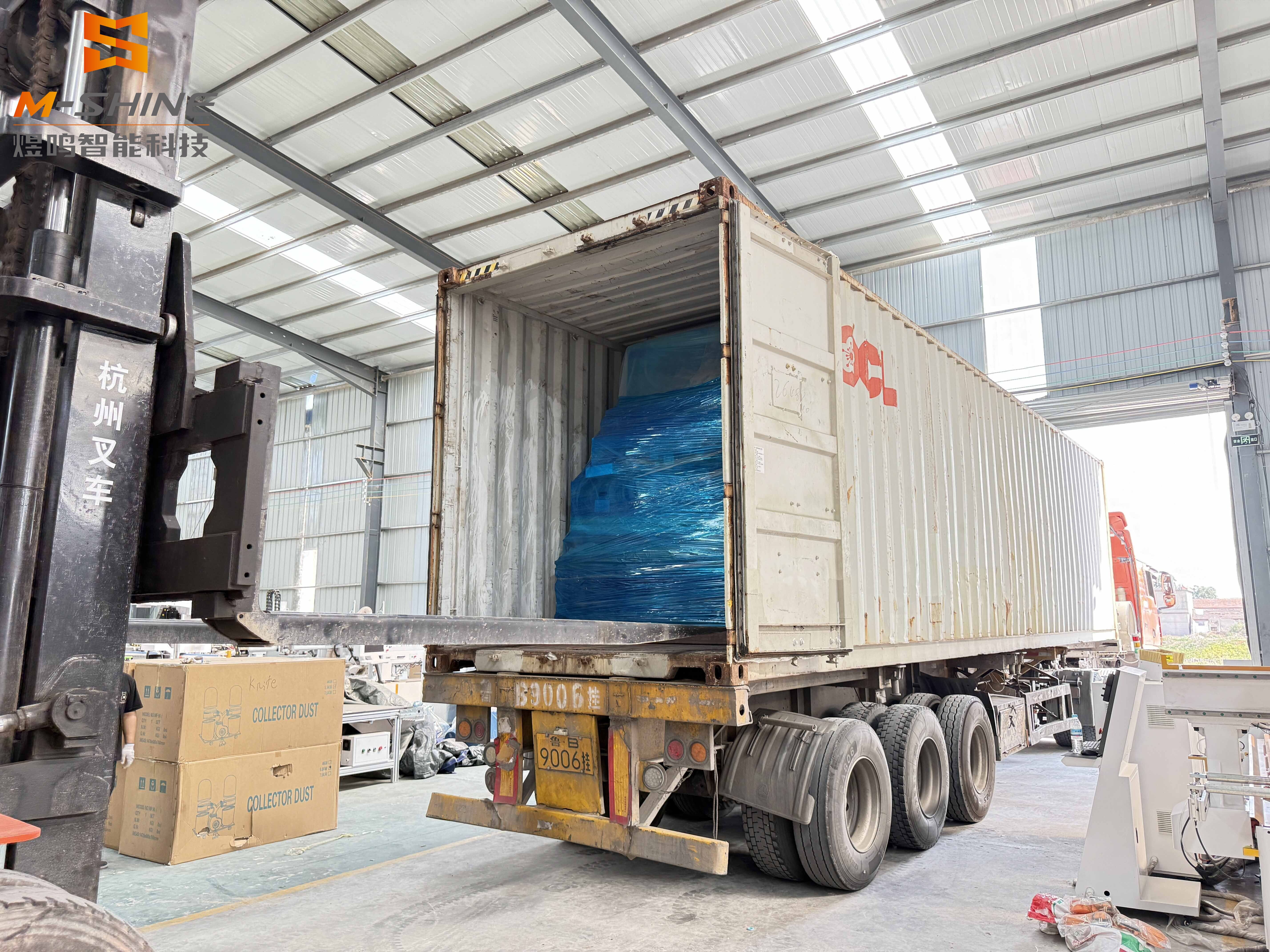 JINAN M-shine atc nesting wood cnc router sends high-end CNC equipment to Germany